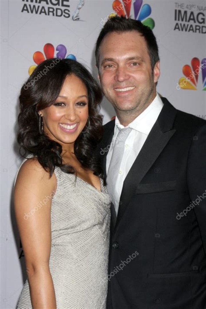Exploring the Life and Influence of KD Aubert's Husband